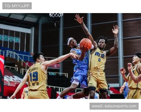 上海手感差时靠防守稳住阵脚 防守韧性已成球队赢球基本盘